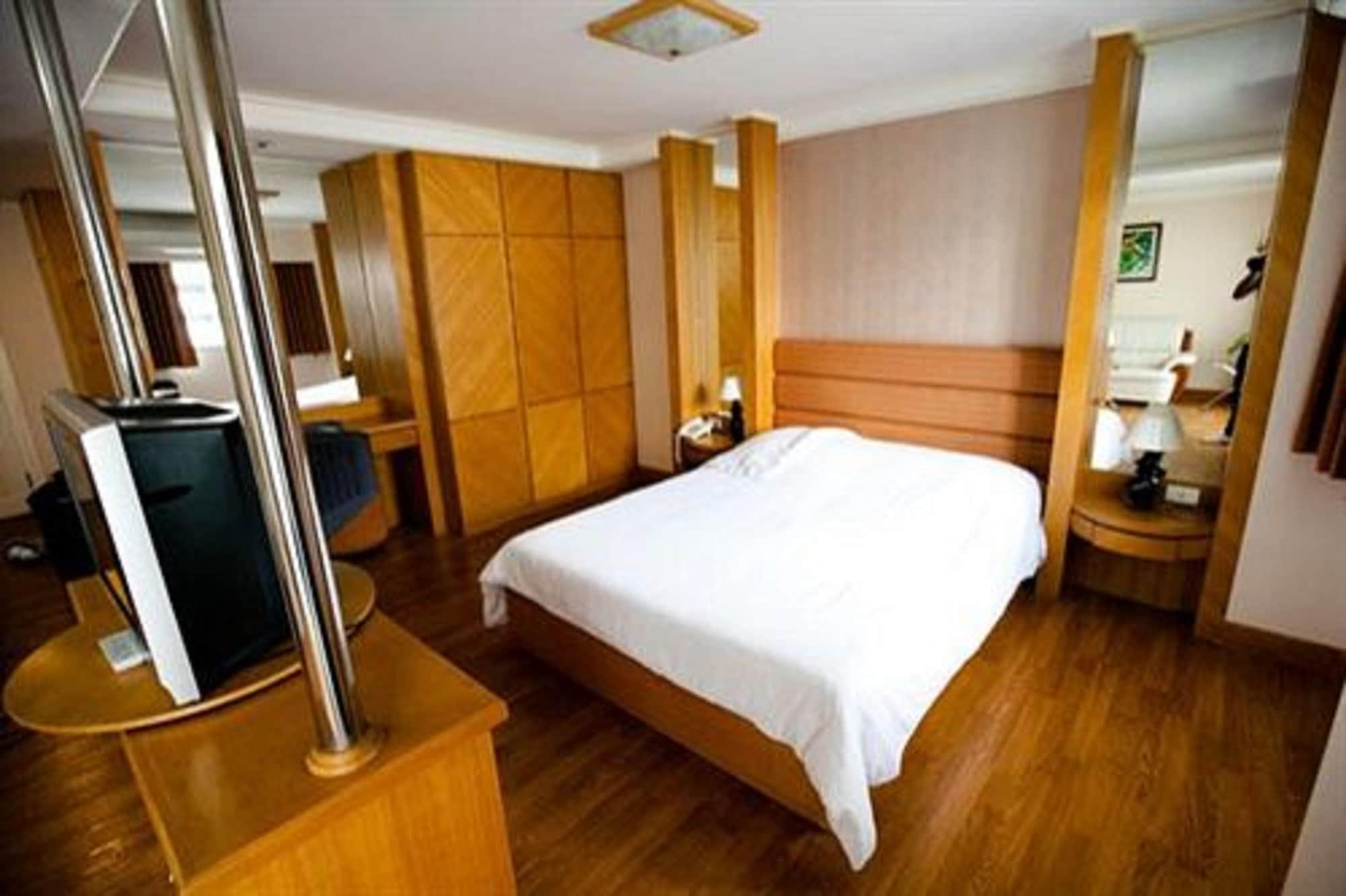 Roseate Ratchada Aparthotel Bangkok Eksteriør bilde